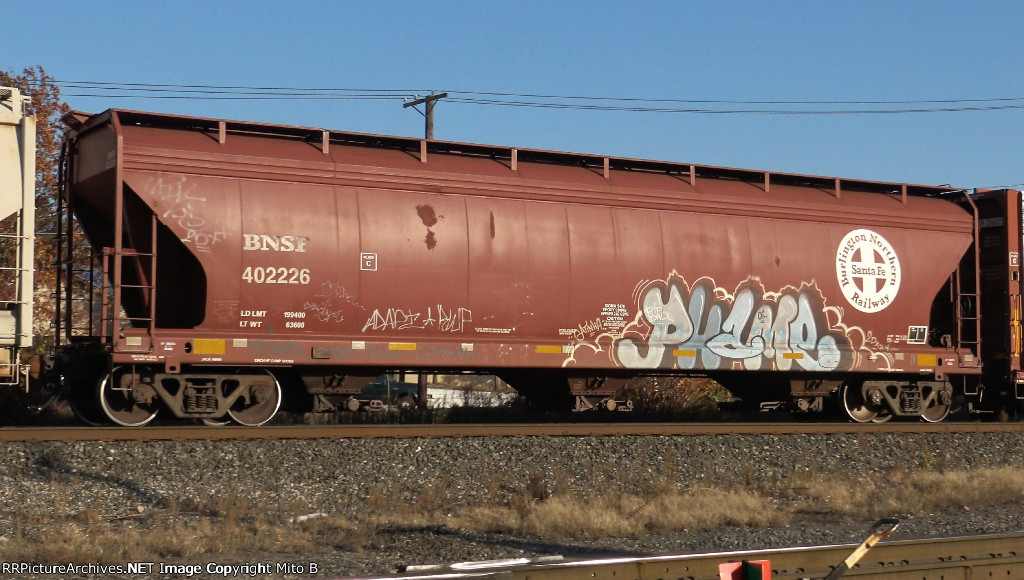 BNSF 402226